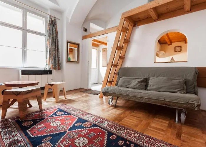 아파트 Charming In The Center